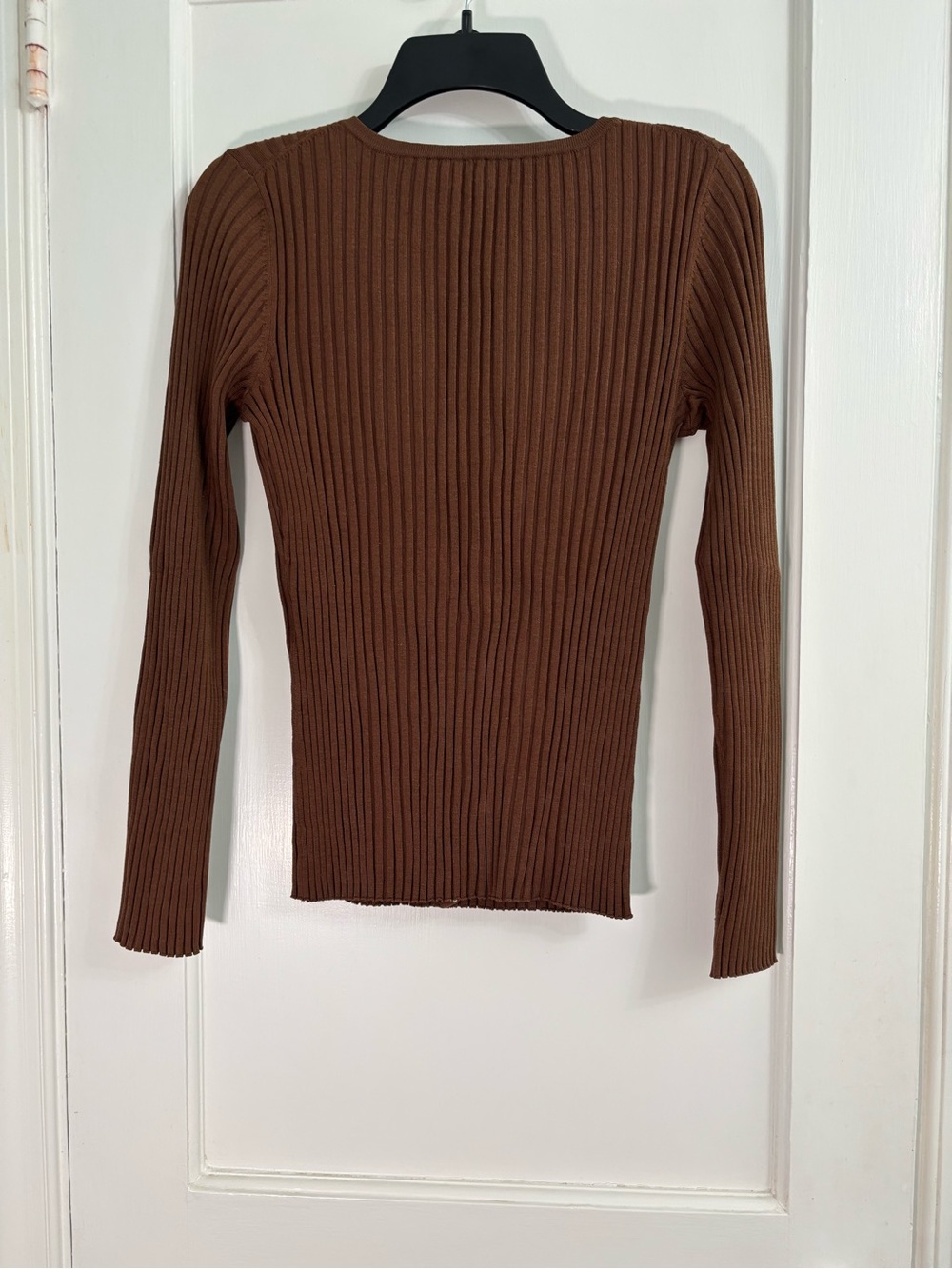 Cable & Gauge Ribbed Button-Front Long-Sleeve Top — Brown - Picture 2 of 3